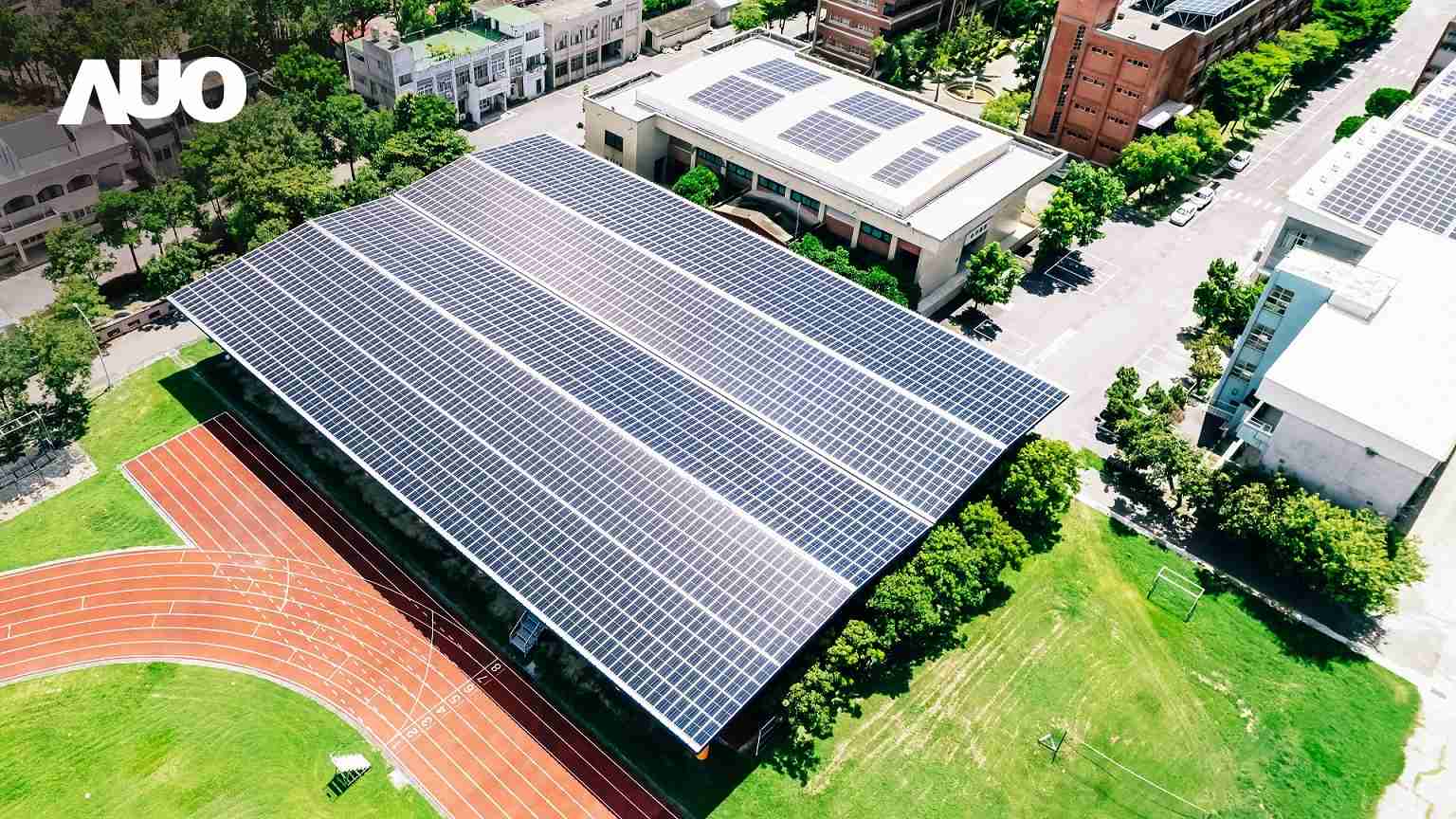 牛牛游戏SunSteel光电整合型浪板具备快速安装、、、轻量化优势，，，，可提升15%发电效能，，，，通过国际IEC与台湾VPC认证安全、、防漏、、耐候标准